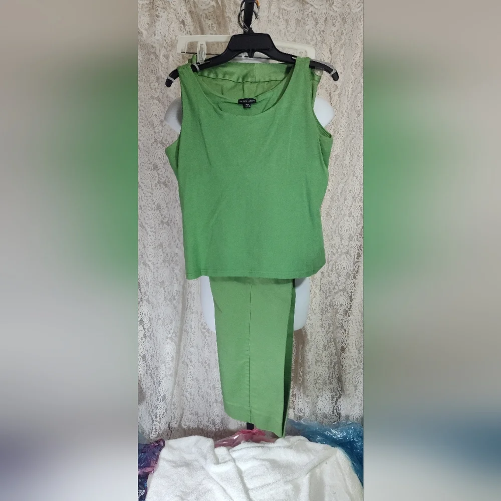 Carolyn Taylor Green Tank Top And Coordinated George Pant Set NWOT